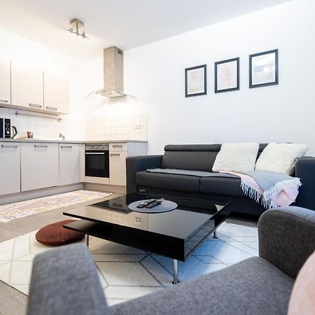 Nova Karolina Apartment Ostrava Bagian luar foto