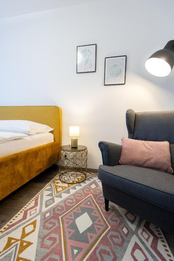 Nova Karolina Apartment Ostrava Bagian luar foto